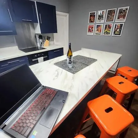 House Near Restaurants, Park And Pubs, Perfect For Pets! * Bristol
