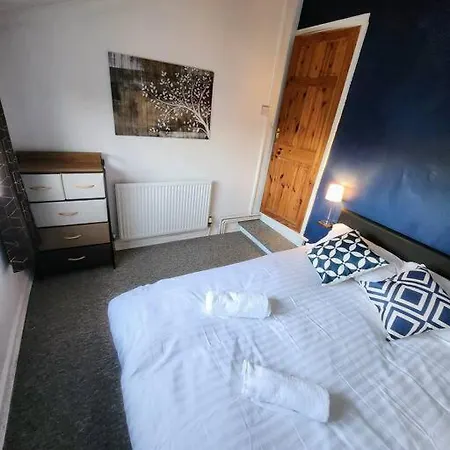 House Near Restaurants, Park And Pubs, Perfect For Pets! Holiday home