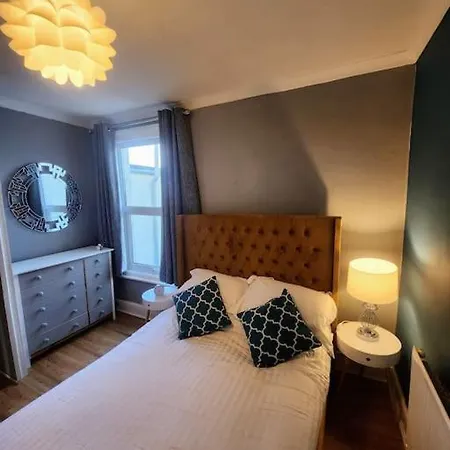 House Near Restaurants, Park And Pubs, Perfect For Pets! Casa de Férias Bristol